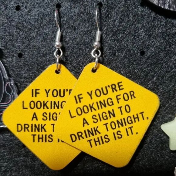 Hand crafted dangle earrings - Picture 2 of 5